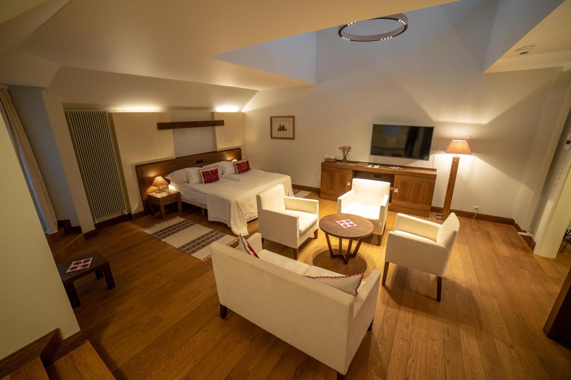 Hotel Pacsirta Sovata Eksteriør billede
